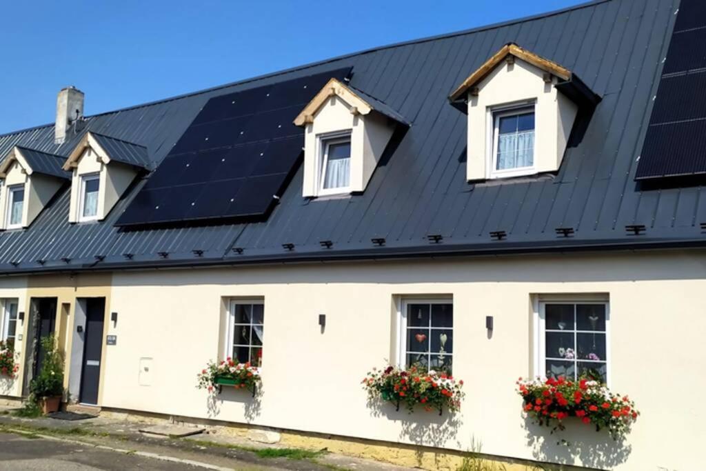 Apartman Atelier Vary V Nove Zrekonstruovanem Dome Karlovy Vary Bagian luar foto