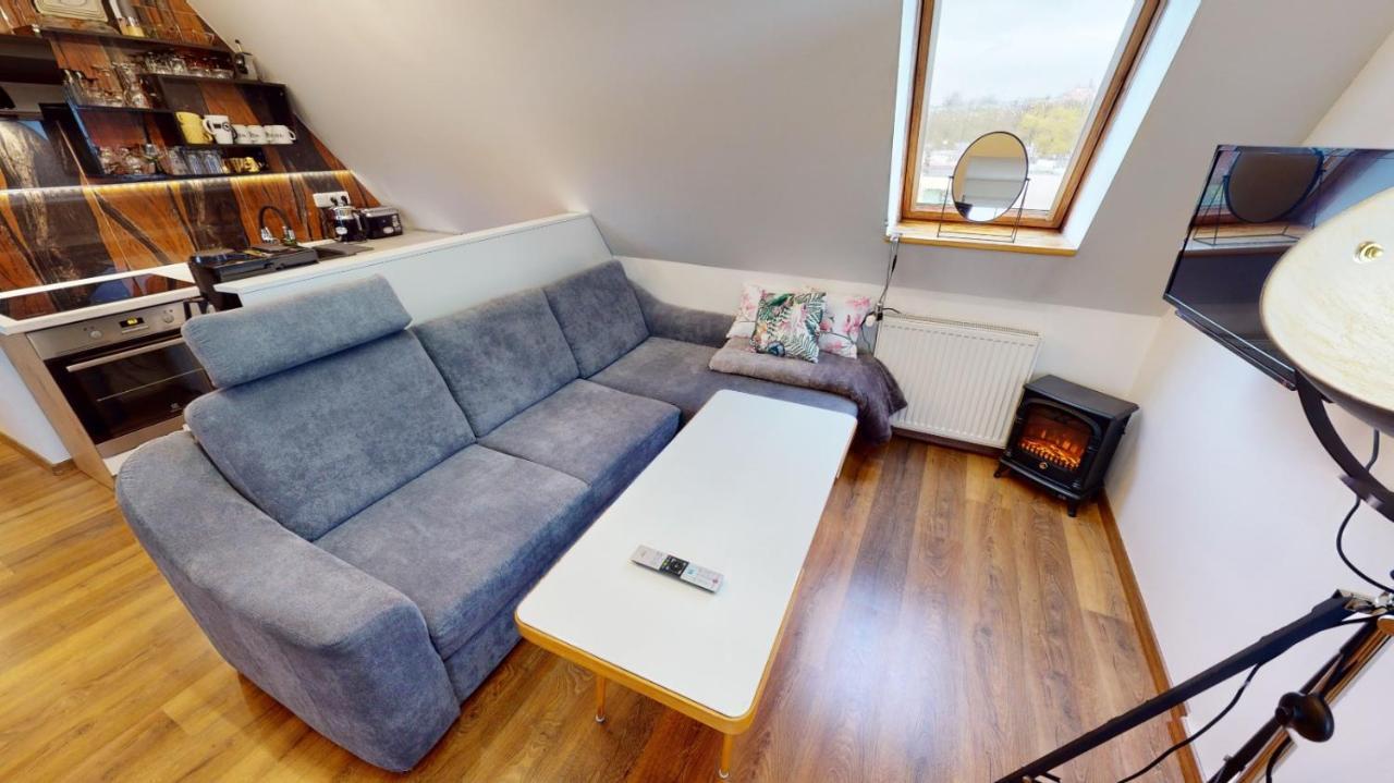 Apartman Atelier Vary V Nove Zrekonstruovanem Dome Karlovy Vary Bagian luar foto